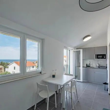 Apartmani Lovren Novalja Exterior foto
