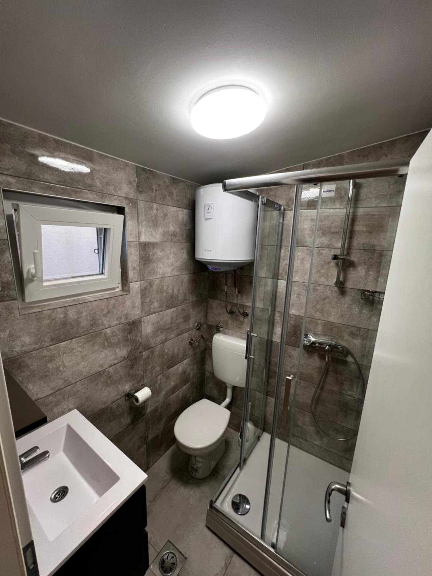 Lovren Apartament Novalja
